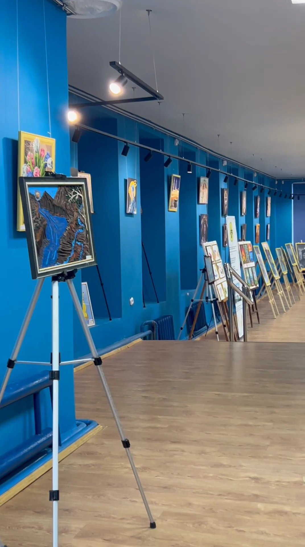 Городская художественная выставка — работы учеников ПАЛИТРА