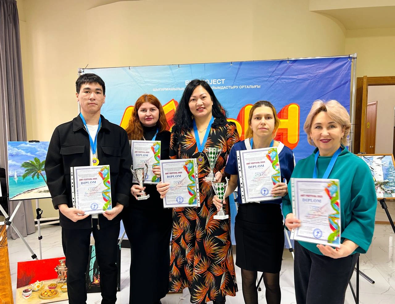 Участие учеников ПАЛИТРА в конкурсах и награждениях